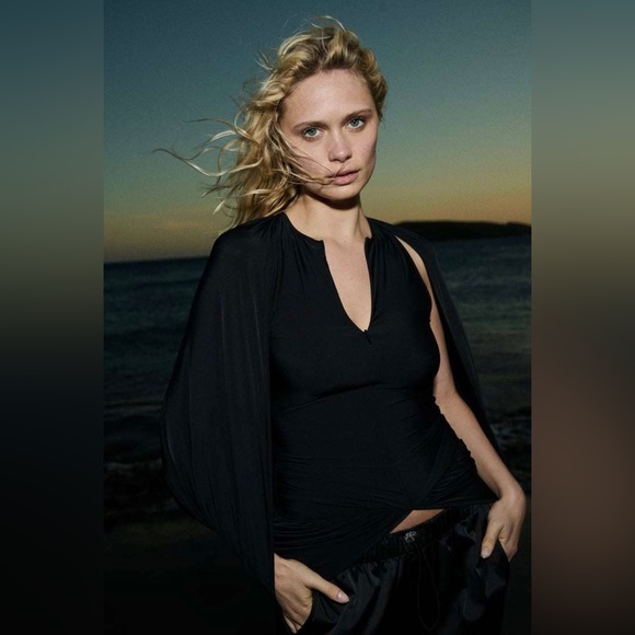 ZARA BALLON TOP WITH ZIPPER SIZE M COLOR BLACK NWT - Picture 6 of 16